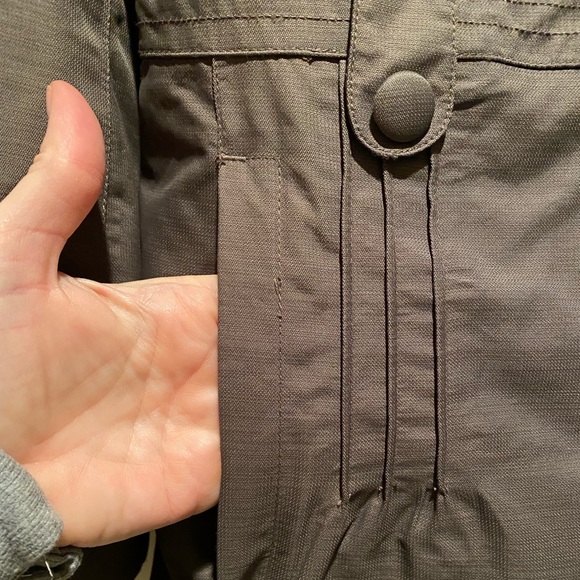 Helly Hansen Women’s Size M Ski/Snowboard Jacket - Picture 5 of 15